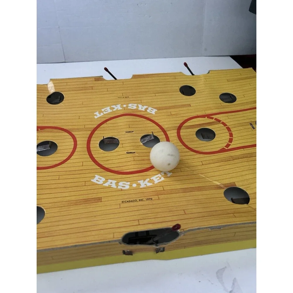 1969 Cadaco BAS-KET Real Basketball in Miniature Game